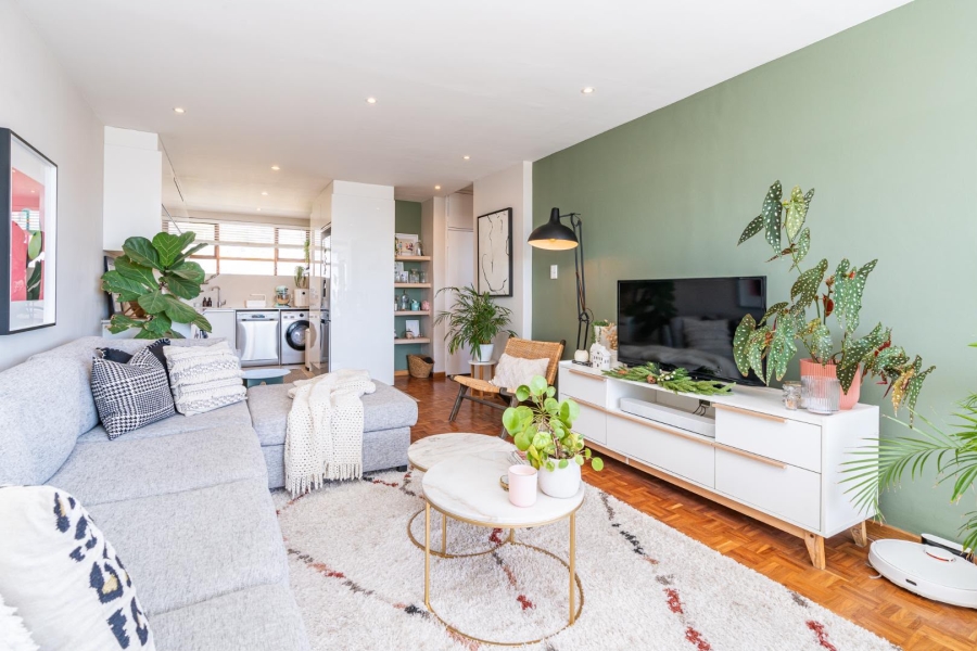 To Let 2 Bedroom Property for Rent in Green Point Western Cape